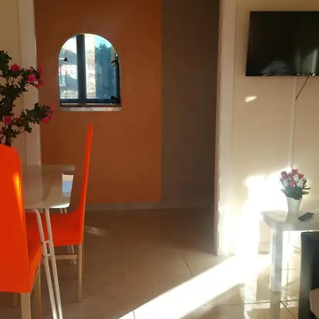 L'escale A 50 M De La Gare Apartment *
